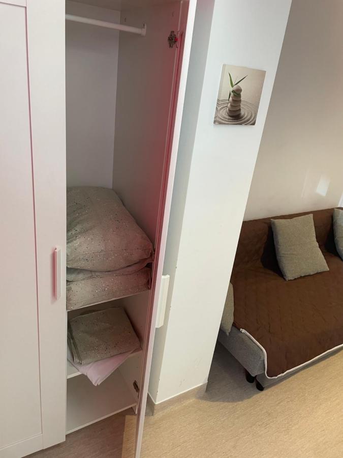 Kreation Rainbow Apartment Клуж-Напока Екстериор снимка