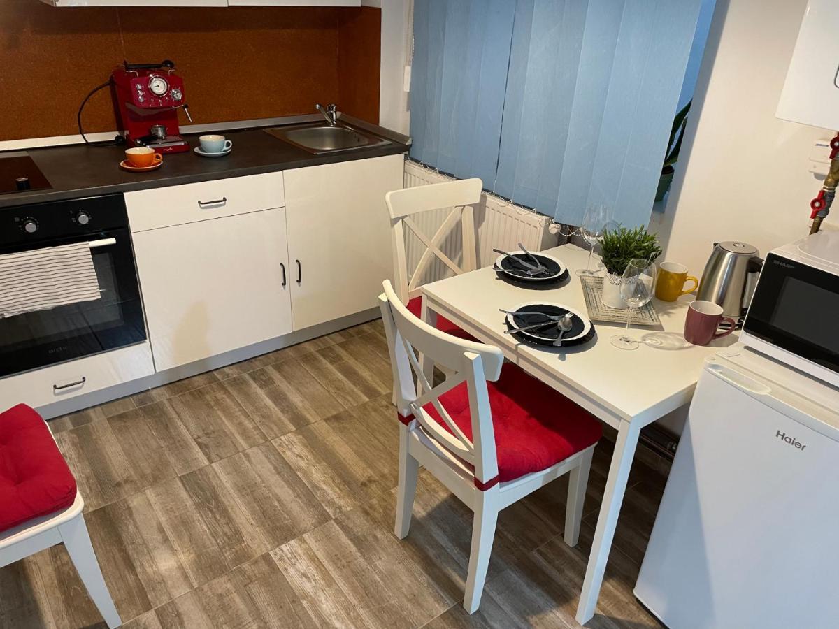 Kreation Rainbow Apartment Клуж-Напока Екстериор снимка